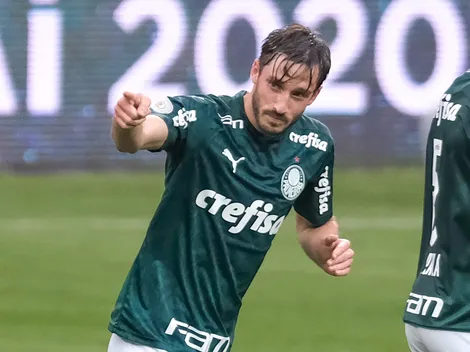 Matías Viña provoca o Palmeiras após final da Libertadores: "Não tem Mundial"