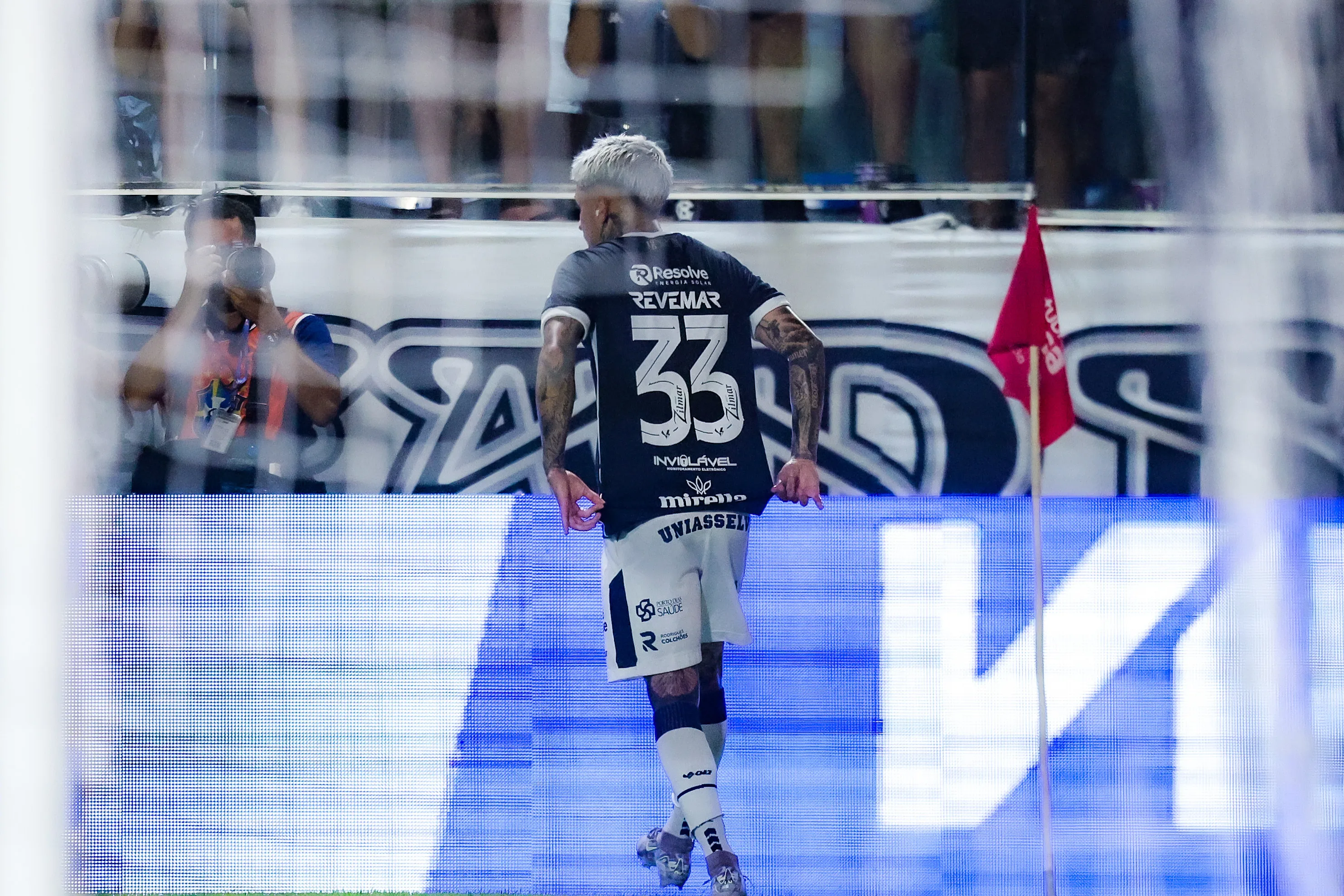PA – BELEM – 18/10/2025 – BRASILEIRO B 2025, REMO X ATHLETIC CLUB – Diego Hernandez jogador do Remo comemora seu gol durante partida contra o Athletic Club no estadio Baenao pelo campeonato Brasileiro B 2025. Foto: Fernando Torres/AGIF
