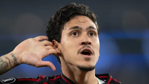 Pedro jogador do Flamengo comemora seu gol durante partida contra o Estudiantes no estadio Maracana pelo campeonato Copa Libertadores 2025. Foto: Jorge Rodrigues/AGIF