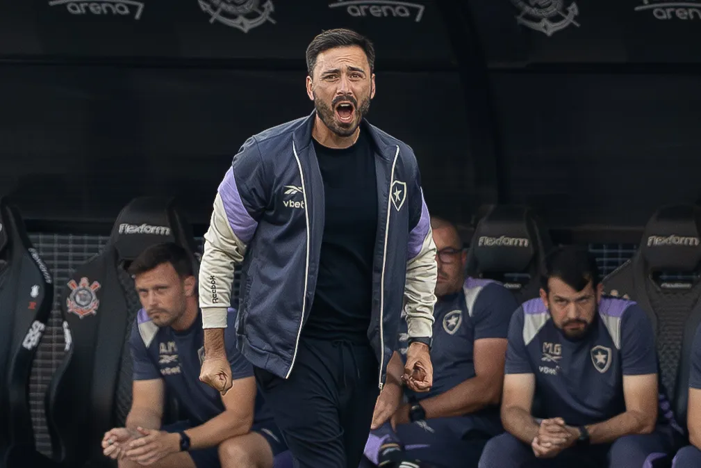 SP – SAO PAULO – 30/11/2025 – BRASILEIRO A 2025, CORINTHIANS X BOTAFOGO – RANIERE jogador do Corinthians durante partida contra o Botafogo no estadio Arena Corinthians pelo campeonato Brasileiro A 2025. Foto: Joisel Amaral/AGIF