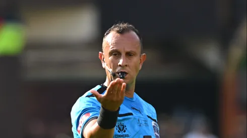 Palmeiras se irritou com a arbitragem.