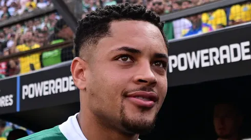 Vitor Roque pelo Palmeiras na final da Libertadores. (Photo by Rodrigo Valle/Getty Images)