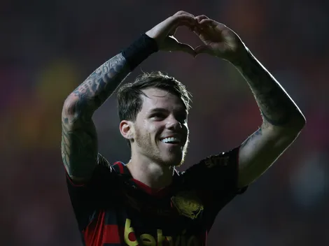 Chapecoense avança conversas com Chrystian Barletta e Gustavo Cazonatti