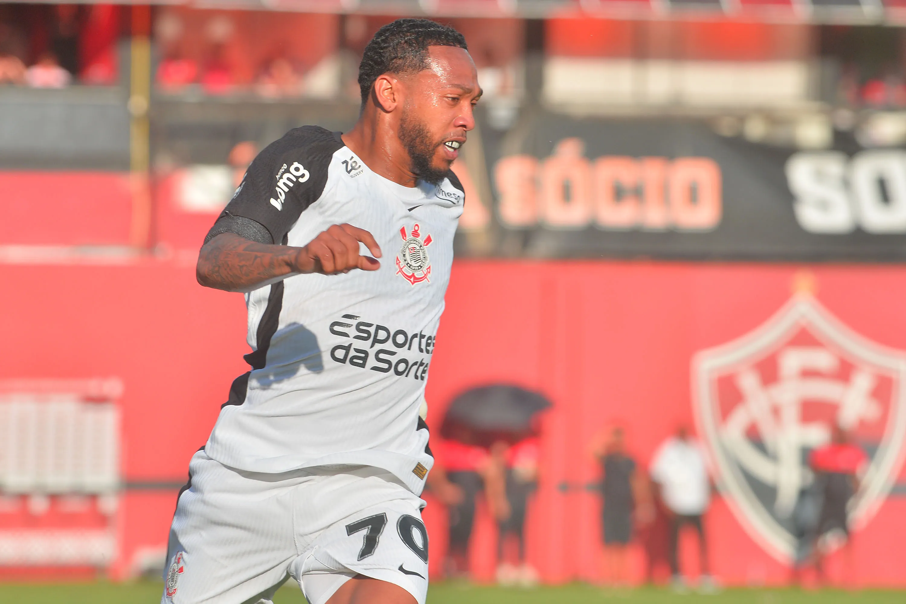 BA – SALVADOR – 25/10/2025 – BRASILEIRO A 2025, VITORIA X CORINTHIANS – Jose Martinez jogador do Corinthians durante partida contra o Vitoria no estadio Barradao pelo campeonato Brasileiro A 2025. Foto: Walmir Cirne/AGIF