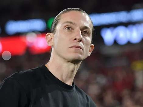 Bahia deseja contratar Juninho, centroavante de Filipe Luís no Flamengo