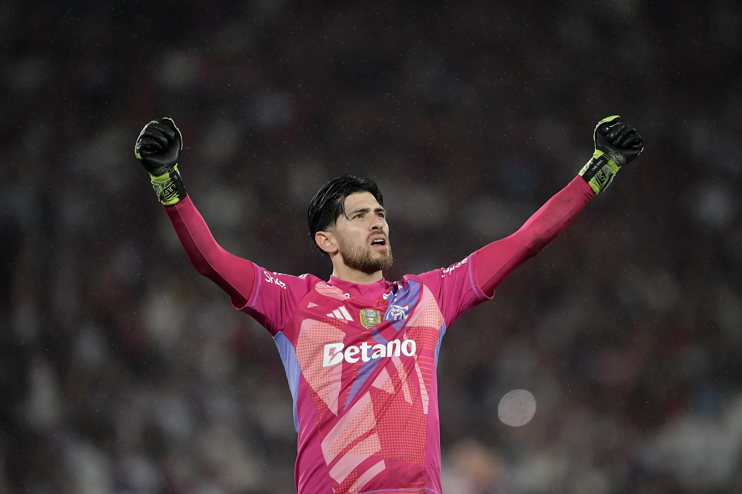 Rossi goleiro do Flamengo durante partida contra o Palmeiras no estadio Maracana pelo campeonato Brasileiro A 2025. Foto: Thiago Ribeiro/AGIF