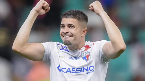 Lucas Gazal durante confronto contra o Bahia no Brasileirão 2025.