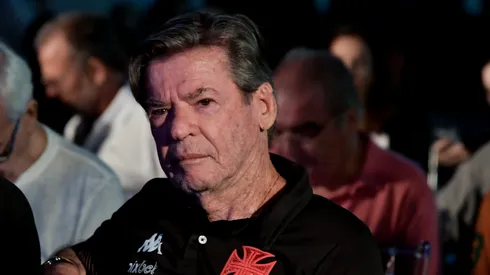 Jorge Salgado presidente do Vasco na inauguração da estatua do ex-jogador Roberto Dinamite, durante evento realizado no estádio de São Januário. A peça em bronze é uma homenagem ao ex-jogador que é ídolo da torcida do Vasco Foto: Thiago Ribeiro/AGIF