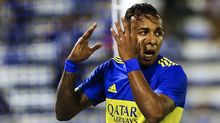 Sebastian Villa of Boca Juniors reacts after missing a chance to score during a match between Velez Sarsfield and Boca Juniors as part of Copa de la Liga 2022 at Jose Amalfitani Stadium on April 9, 2022 in Buenos Aires, Argentina.