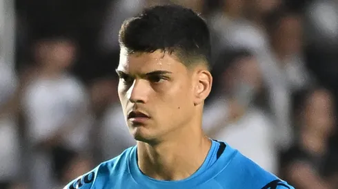 Brazao jogador do Santos durante partida contra o Fluminense no estadio Vila Belmiro pelo campeonato Brasileiro A 2025. Foto: Jota Erre/AGIF