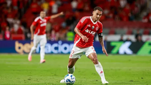 Alan Patick, meia do Internacional. Foto: Luiz Erbes/AGIF