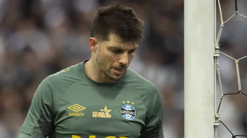 Tiago Volpi jogador do Gremio durante partida contra o Corinthians no estadio Arena Corinthians pelo campeonato Brasileiro A 2025. Foto: Anderson Romao/AGIF