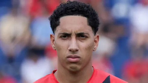 Felipinho, volante do Athletico-PR