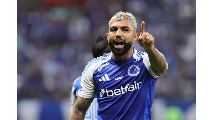 Gabriel Barbosa gabigol jogador do Cruzeiro reclama com a arbitragem durante partida contra o Fluminense no estadio Mineirao pelo campeonato Brasileiro A 2025. Foto: Gilson Lobo/AGIF