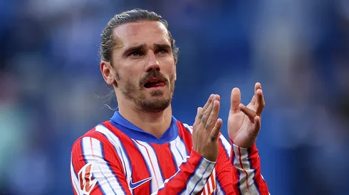 Griezmann em campo pelo Atlético de Madrid. (Photo by Judit Cartiel/Getty Images)