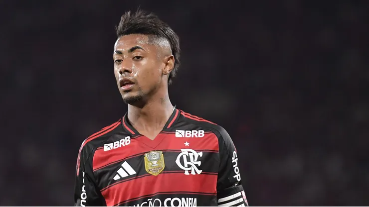Bruno Henrique em campo pelo Flamengo. Foto: Thiago Ribeiro/AGIF