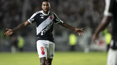 Jair renovou com o Vasco. Foto: Jorge Rodrigues/AGIF