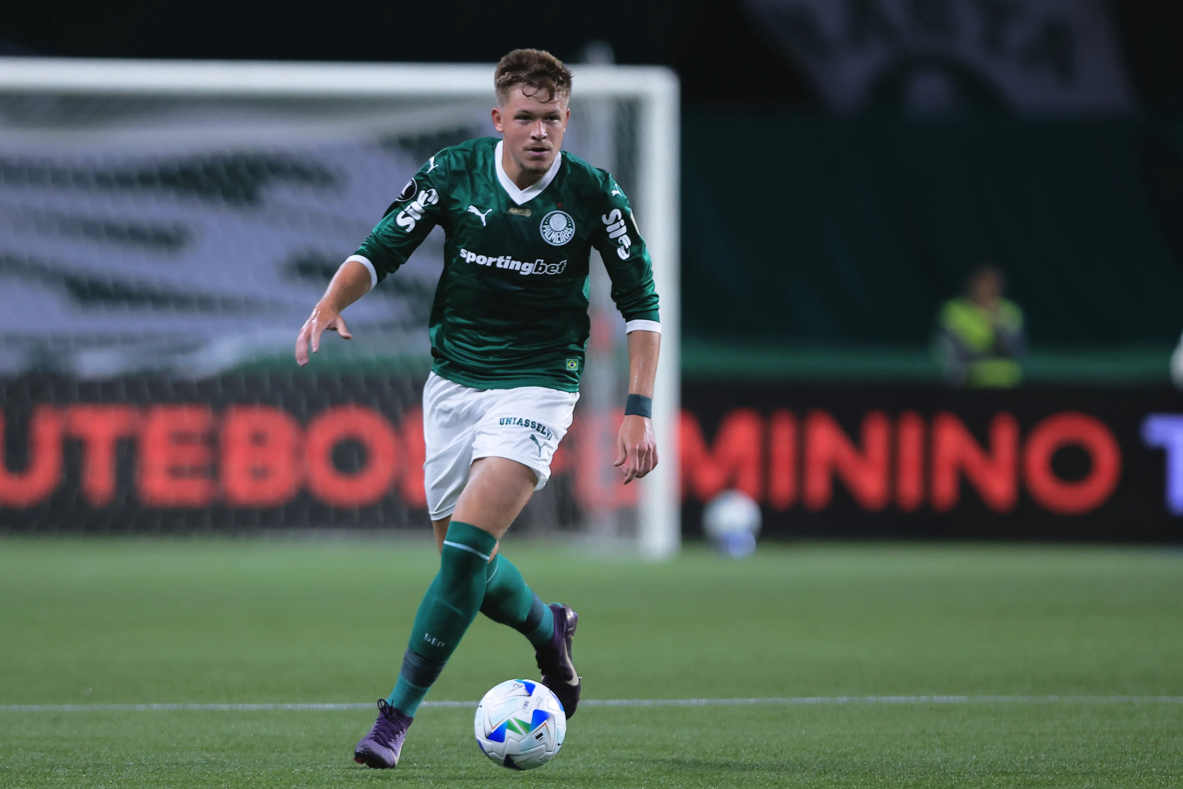 Bruno Fuchs jogador do Palmeiras durante partida contra o River Plate – Foto: Ettore Chiereguini/AGIF