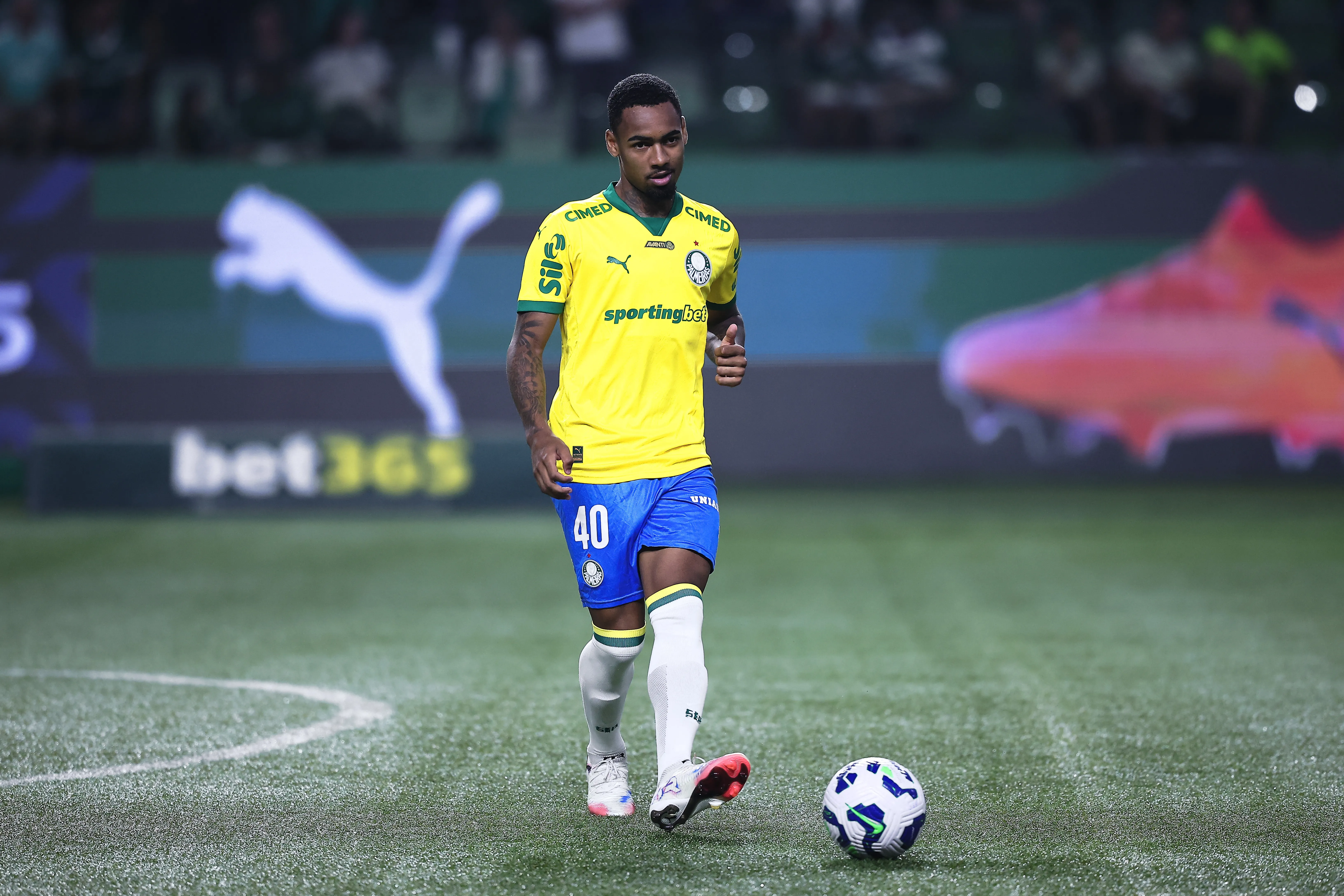 SP – SAO PAULO – 22/11/2025 – BRASILEIRO A 2025, PALMEIRAS X FLUMINENSE – Allan jogador do Palmeiras durante partida contra o Fluminense no estadio Arena Allianz Parque pelo campeonato Brasileiro A 2025. Foto: Ettore Chiereguini/AGIF