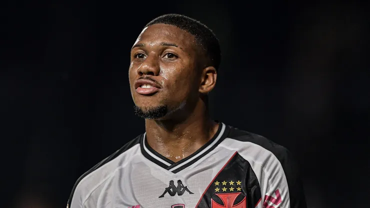 Leandrinho perdeu espaço com Diniz no Vasco.