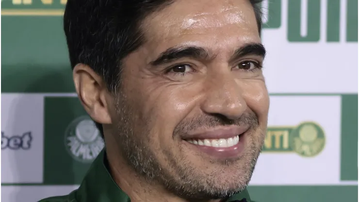 Abel Ferreira tecnico do Palmeiras durante partida contra o Bragantino no estadio Arena Allianz Parque pelo campeonato Brasileiro A 2025. Foto: Marcello Zambrana/AGIF