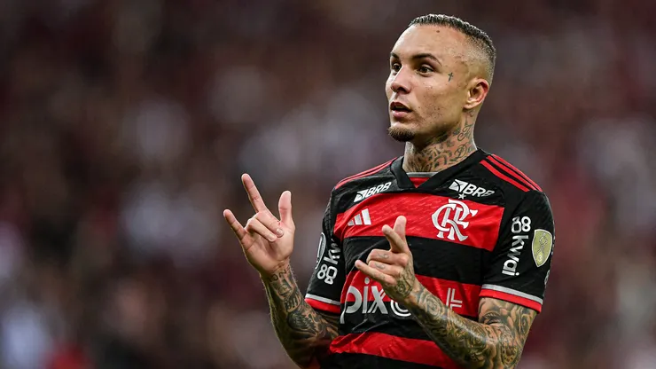Everton Cebolinha jogador do Flamengo comemora seu gol durante partida contra o Bolivar no estadio Maracana pelo campeonato Copa Libertadores 2024.