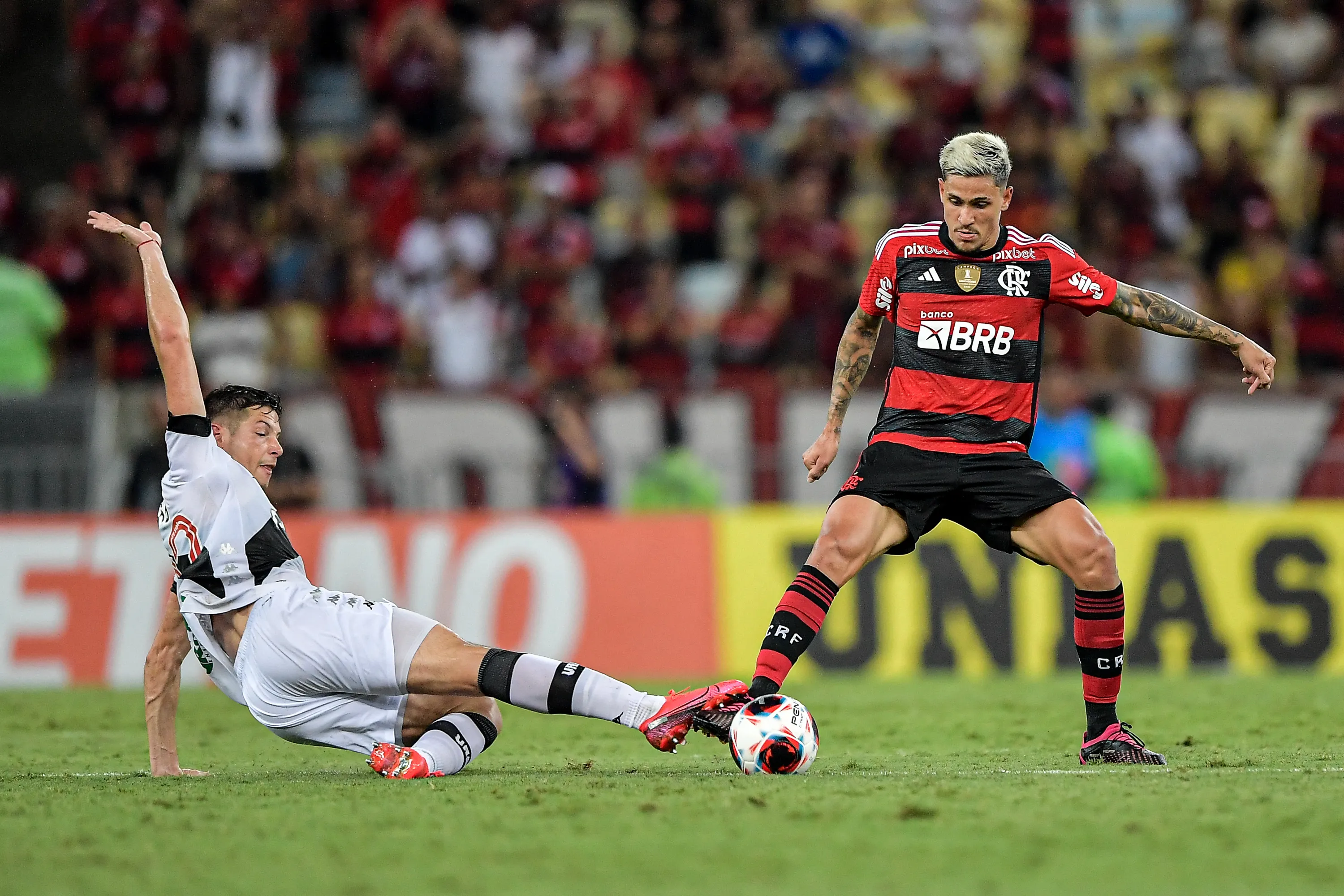 Manuel Capasso em confronto diante do Flamengo. Foto: Thiago Ribeiro/AGIF
