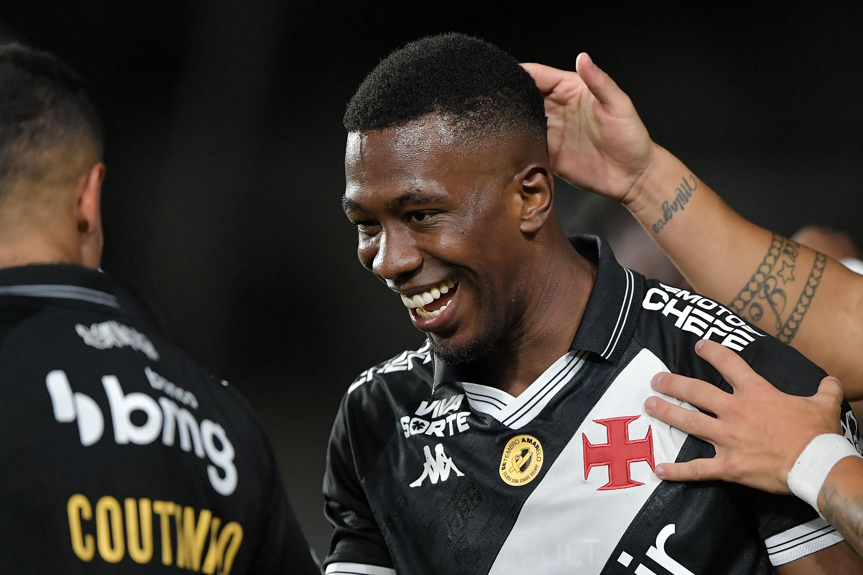 RJ – RIO DE JANEIRO – 14/09/2025 – BRASILEIRO A 2025, VASCO X CEARA – Cuesta jogador do Vasco comemora seu gol durante partida contra o Ceara no estadio Sao Januario pelo campeonato Brasileiro A 2025. Foto: Thiago Ribeiro/AGIF