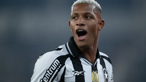 Danilo durante confronto contra o Bragantino no Campeonato Brasileiro de 2025.