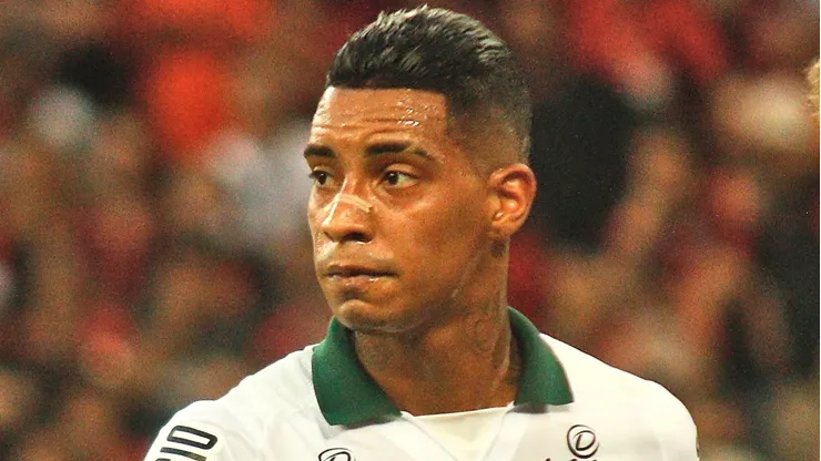 Alef Manga durante clássico entre Coritiba x Athletico na Série B de 2023.