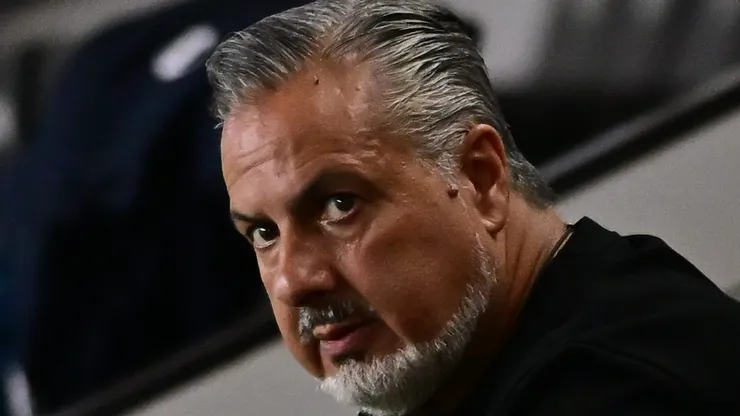 Flamengo quer renovar com José Boto