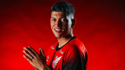 Elán Ricardo não foi aproveitado no Athletico-PR e está fora dos planos para 2026. Foto: José Tramontin/athletico.com.br