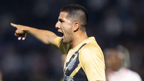 Mateo Gamarra durante confronto contra o Bragantino no Brasileirão de 2024.