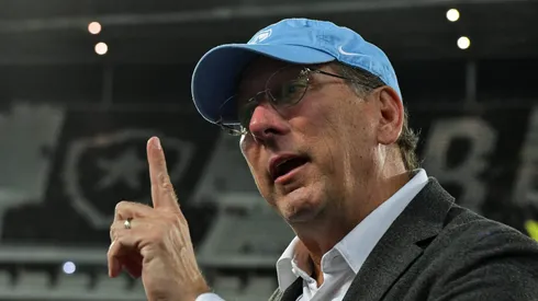 RJ – RIO DE JANEIRO – 18/04/2024 – BRASILEIRO A 2024, BOTAFOGO X ATLETICO-GO – John Textor presidente da SAF do Botafogo durante partida contra o Atletico-GO no estadio Engenhao pelo campeonato Brasileiro A 2024. Foto: Thiago Ribeiro/AGIF