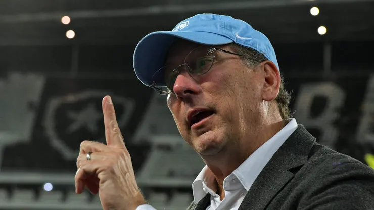 RJ - RIO DE JANEIRO - 18/04/2024 - BRASILEIRO A 2024, BOTAFOGO X ATLETICO-GO - John Textor presidente da SAF do Botafogo durante partida contra o Atletico-GO no estadio Engenhao pelo campeonato Brasileiro A 2024. Foto: Thiago Ribeiro/AGIF