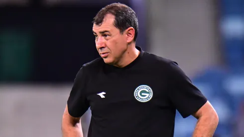 Fábio Carille durante confronto contra o Cuiabá na Série B de 2025.