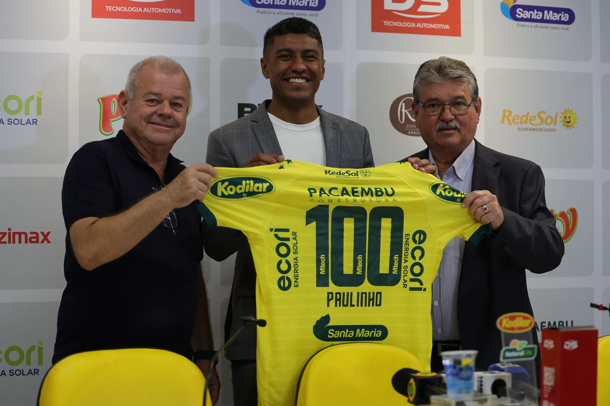 Paulinho durante sua apresentaçãoo oficial como coordenador técnico do Mirassol. Foto: Pedro Zacchi/AGIF