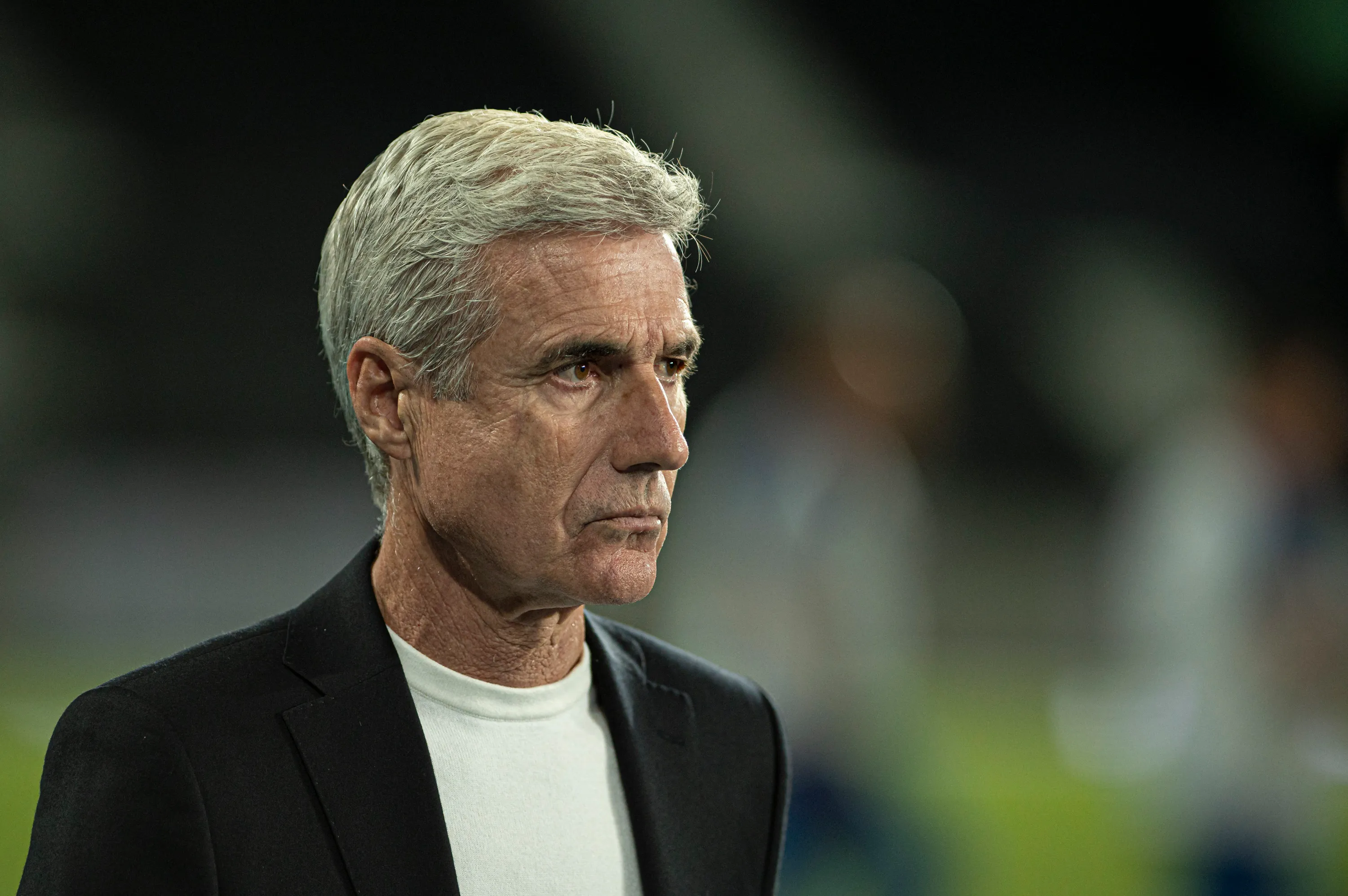 Luis Castro, tex-ecnico do Botafogo, foi sondado pelo Grêmio. Durante Foto: Jorge Rodrigues/AGIF