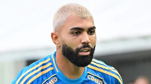 Gabigol jogador do Cruzeiro durante partida contra o Santos no estadio Vila Belmiro pelo campeonato Brasileiro A 2025. Foto: Jota Erre/AGIF