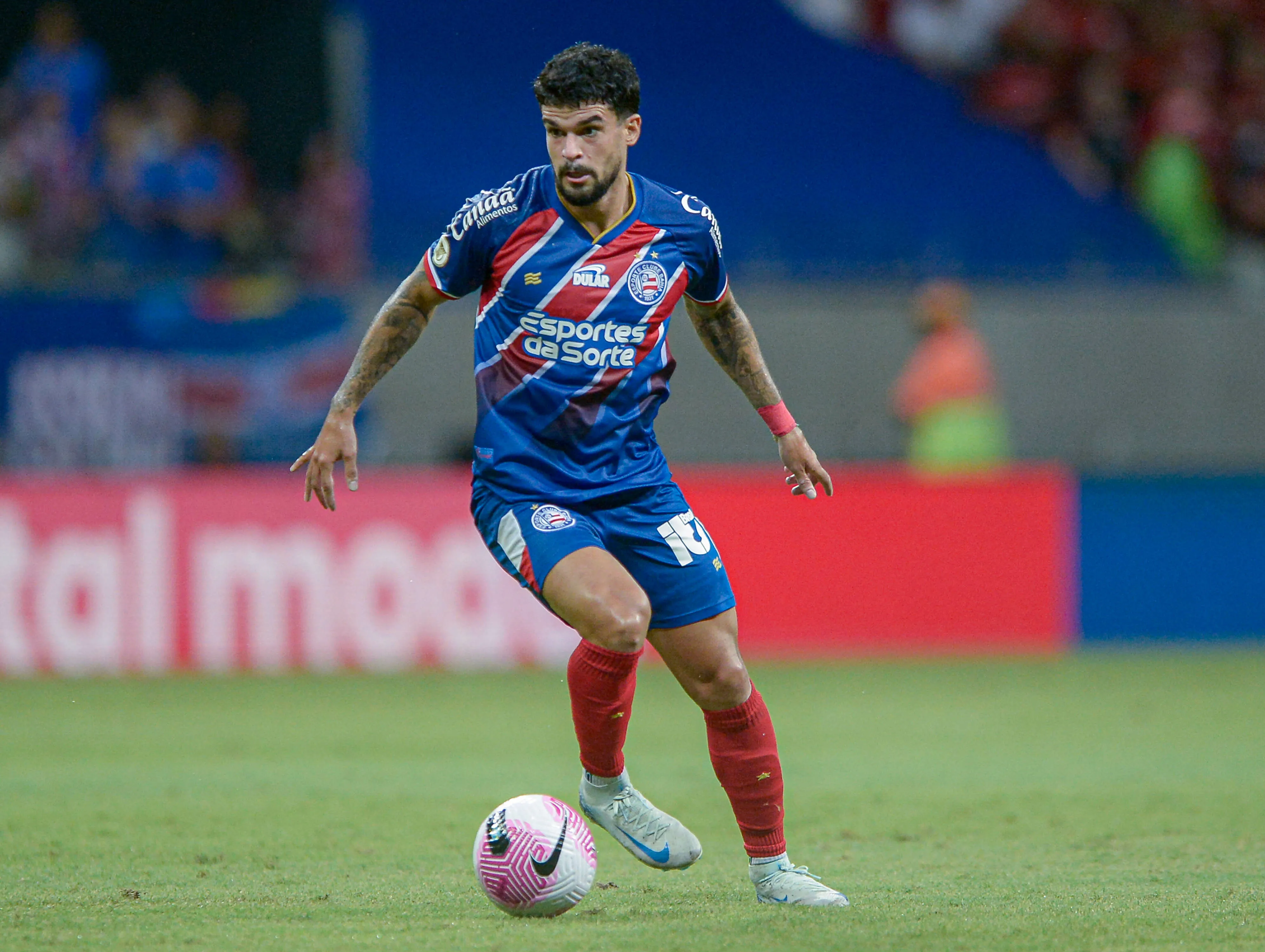 BA – SALVADOR – 05/10/2024 – BRASILEIRO A 2024, BAHIA X FLAMENGO – Cauly jogador do Bahia durante partida contra o Flamengo no estadio Arena Fonte Nova pelo campeonato Brasileiro A 2024. Foto: Jhony Pinho/AGIF
