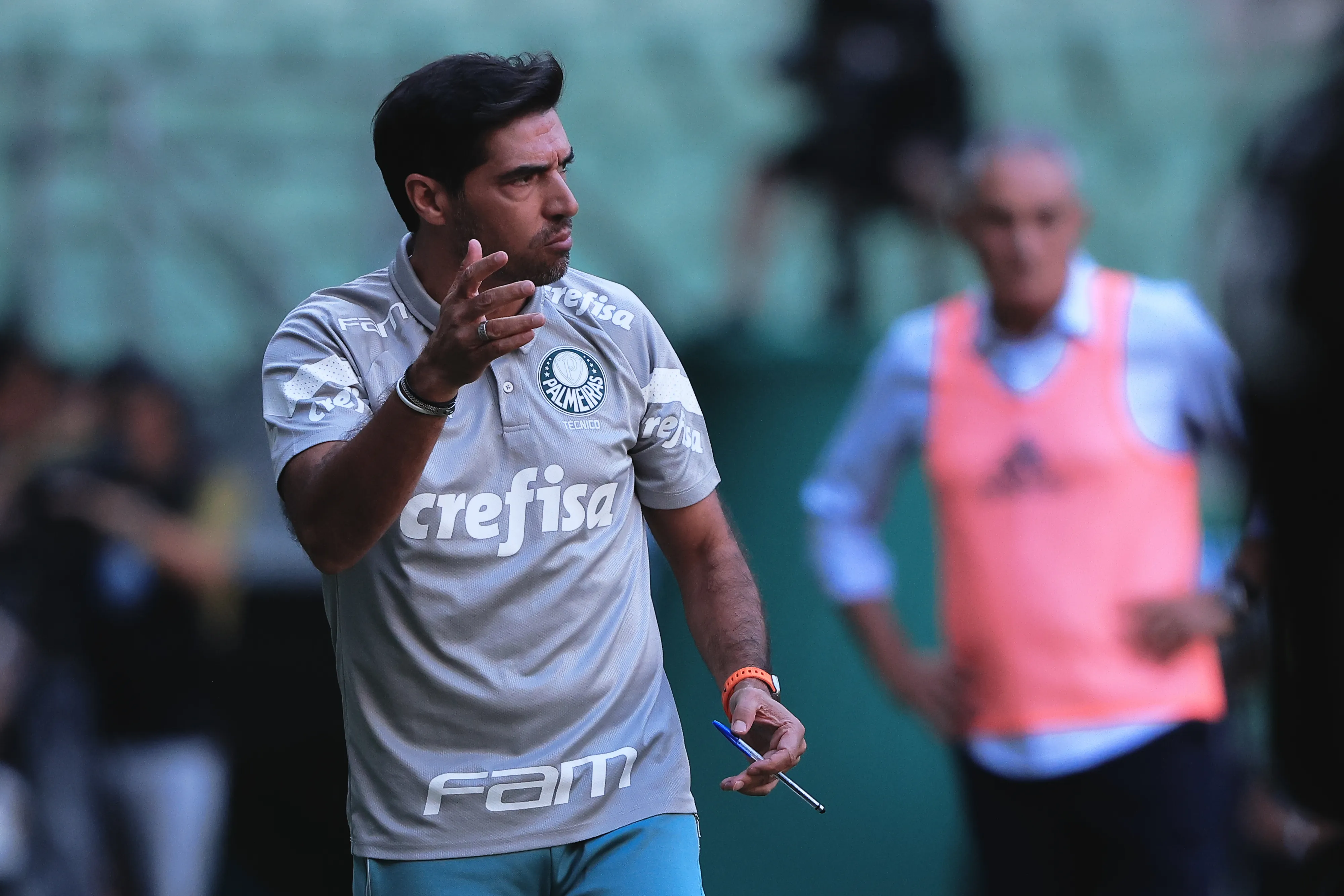 SP – SAO PAULO – 21/04/2024 – BRASILEIRO A 2024, PALMEIRAS X FLAMENGO – Abel Ferreira tecnico do Palmeiras durante partida contra o Flamengo no estadio Arena Allianz Parque pelo campeonato Brasileiro A 2024. Foto: Ettore Chiereguini/AGIF