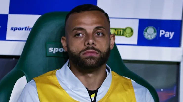 Guilherme jogador do Santos durante partida contra o Palmeiras no estádio Arena Allianz Parque pelo campeonato Brasileiro A 2025. Foto: Fabio Giannelli/AGIF