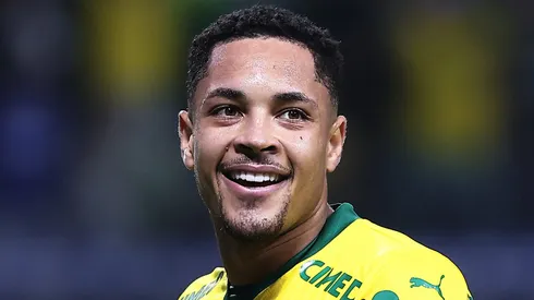 Atacante do Palmeiras, Vitor Roque revela torcida pelo Athletico-PR