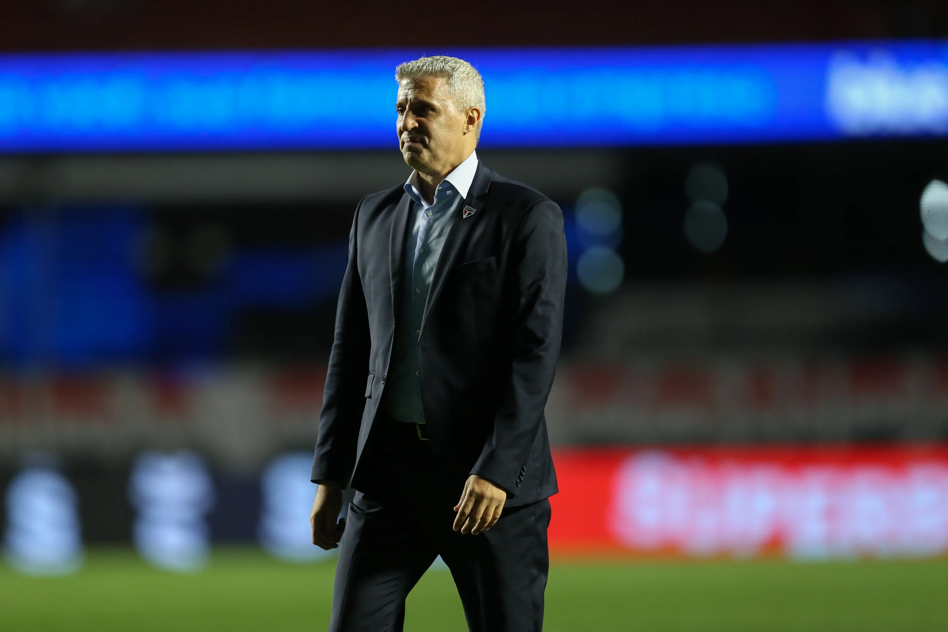 Hernan Crespo comandando o São Paulo em 2025 –  Foto: Marlon Costa/AGIF