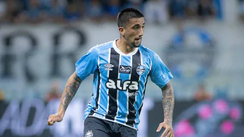 Cristian Olivera jogador do Grêmio durante partida contra o Cruzeiro no estádio Arena do Grêmio pelo campeonato Brasileiro A 2025. Foto: Maxi Franzoi/AGIF