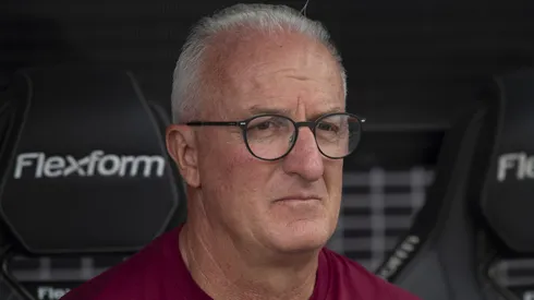 Dorival durante confronto entre Corinthians x Juventude no Brasileirão 2025.