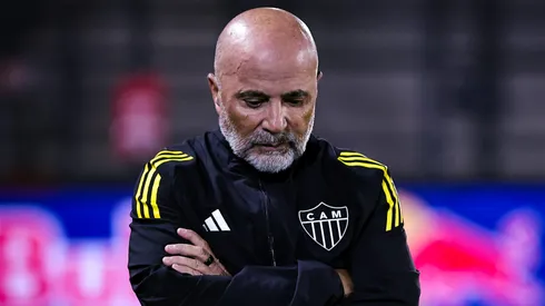Sampaoli durante confronto contra o Bragantino no Campeonato Brasileiro de 2025.