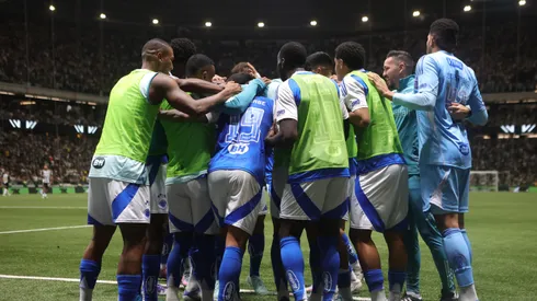 Kaio Jorge jogador do Cruzeiro comemora seu gol durante partida contra o Atletico-MG no estadio Arena MRV pelo campeonato Copa Do Brasil 2025. Foto: Gilson Lobo/AGIF