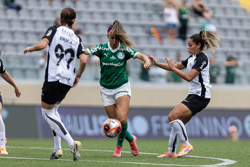 Erika jogou o 2º tempo do jogo de ida da final do Paulistão Feminino – Foto: Rebeca Reis/Ag Paulistão