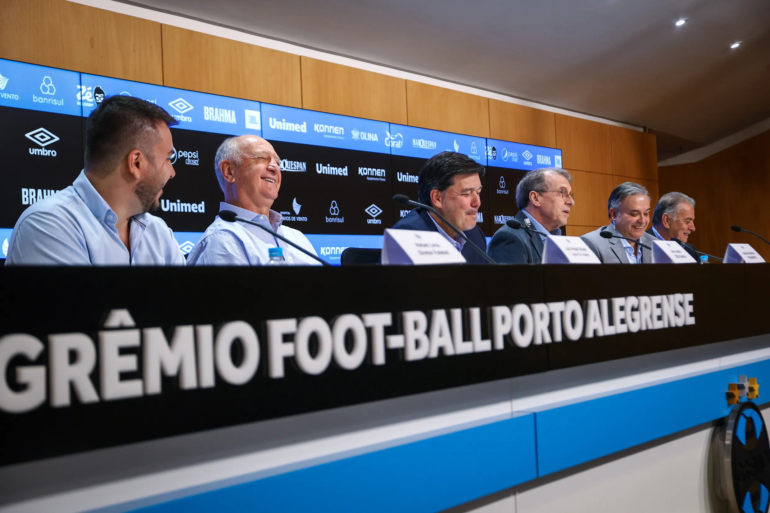 Coletiva de apresentação da nova direta do Grêmio. FOTO: LUCAS UEBEL/GREMIO FBPA